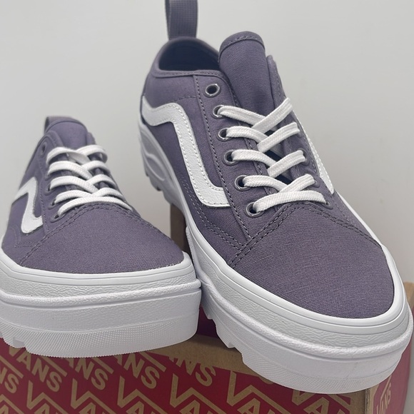 Vans WMNS Sentry Old Skool Gray Ridge
VN0A5KR3NKE
Sneakers - Picture 5 of 16